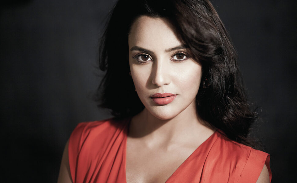 priya anand wallpaper