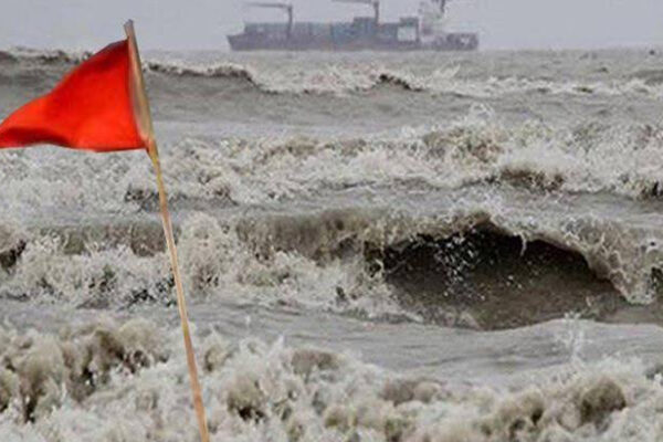 বঙ্গোপসাগর সাগরে লঘুচাপ, সমুদ্রবন্দরে ৩ নম্বর সতর্ক সংকেত দেখাতে বলা হয়েছে।