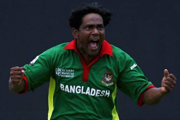 অবশেষে বাংলাদেশ ক্রিকেট কোচ হিসেবে নিয়োগ পাচ্ছেন কিংবদন্তি স্পিনার মোহাম্মদ রফিক!