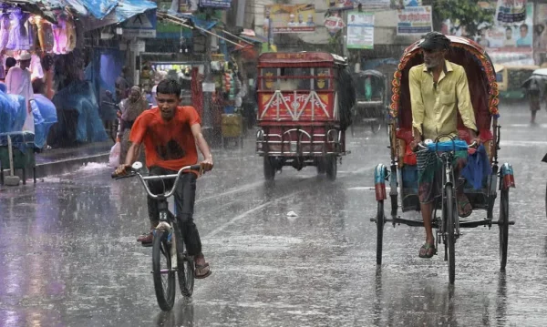 দেশজুড়ে বৃষ্টির আভাস, কোথাও ভারি বর্ষণের শঙ্কা রয়েছে।