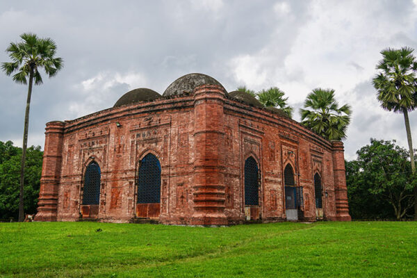 ধানিচক মসজিদের ইতিহাস।